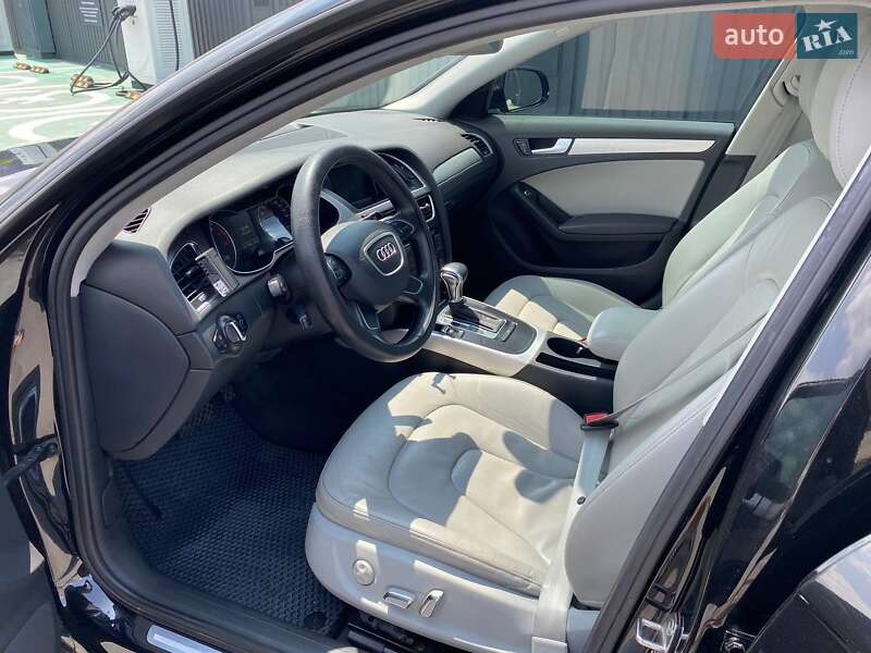Седан Audi A4 2013 в Киеве