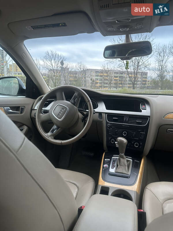 Седан Audi A4 2009 в Тернополе