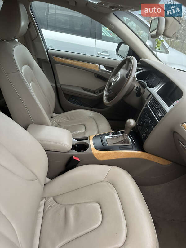 Седан Audi A4 2009 в Тернополе