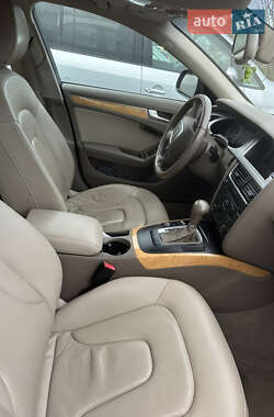Седан Audi A4 2009 в 