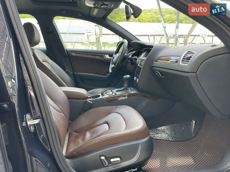 Седан Audi A4 2014 в Львові