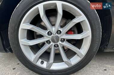 Седан Audi A4 2017 в 