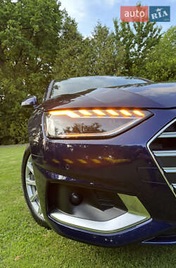Седан Audi A4 2021 в 