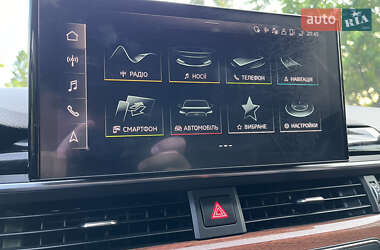 Седан Audi A4 2021 в 