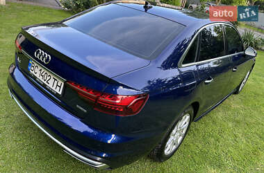Седан Audi A4 2021 в 