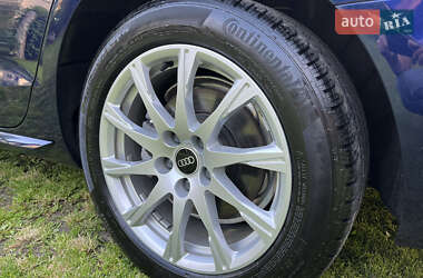 Седан Audi A4 2021 в 
