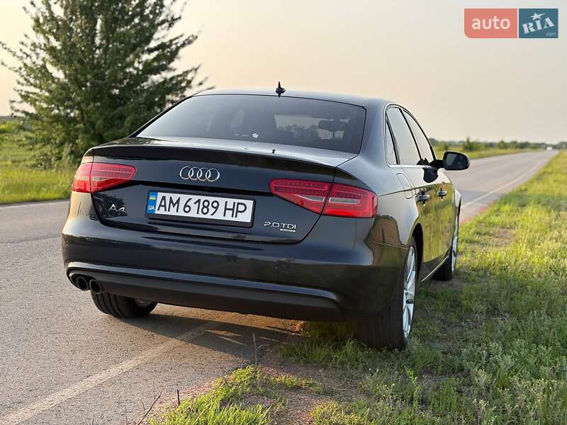 Седан Audi A4 2014 в Житомире