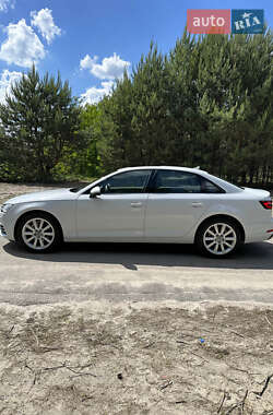 Седан Audi A4 2019 в 