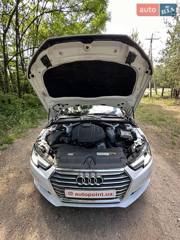 Седан Audi A4 2019 в Белогородке