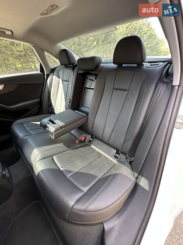 Седан Audi A4 2019 в Белогородке