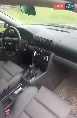 Седан Audi A4 1999 в 