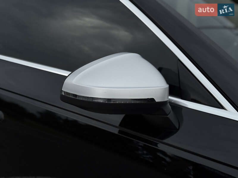 Седан Audi A4 2017 в Киеве