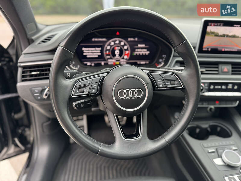 Седан Audi A4 2017 в Киеве
