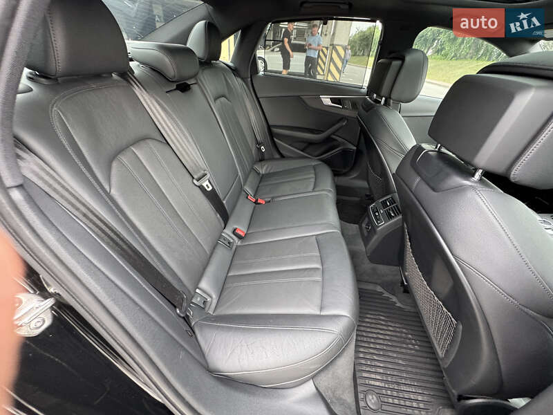 Седан Audi A4 2017 в Киеве