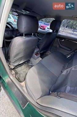Универсал Audi A4 2002 в 