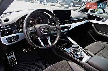 Седан Audi A4 2021 в 