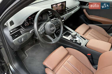 Седан Audi A4 2021 в 