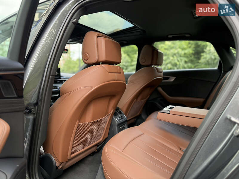 Седан Audi A4 2021 в Львові