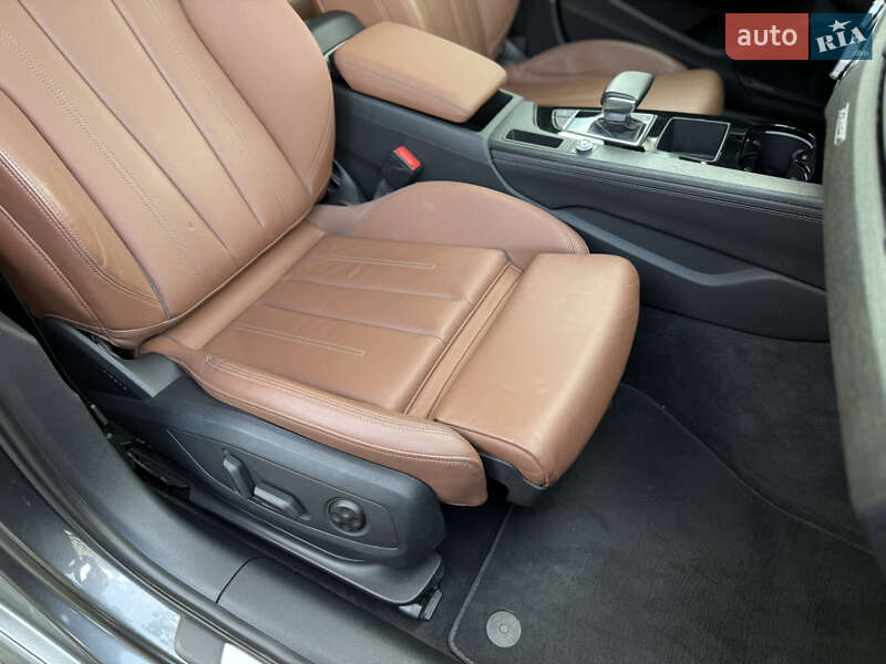 Седан Audi A4 2021 в Львові