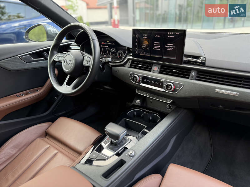 Седан Audi A4 2021 в Львові