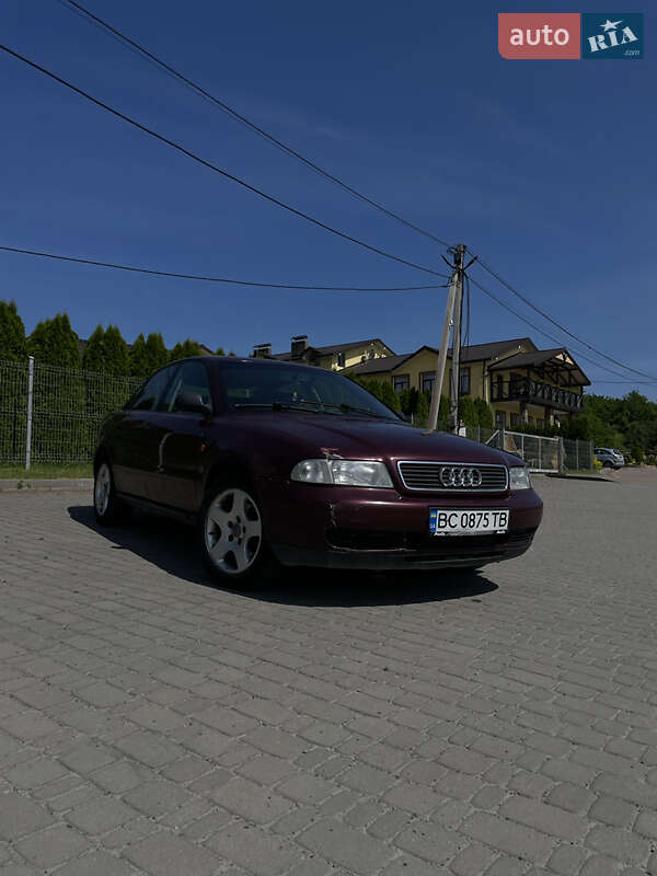 Седан Audi A4 1995 в 