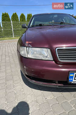 Седан Audi A4 1995 в 