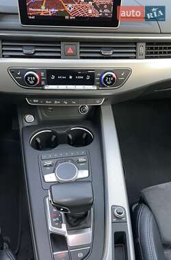 Универсал Audi A4 2018 в 