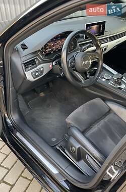 Универсал Audi A4 2018 в 