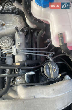 Седан Audi A4 2003 в 