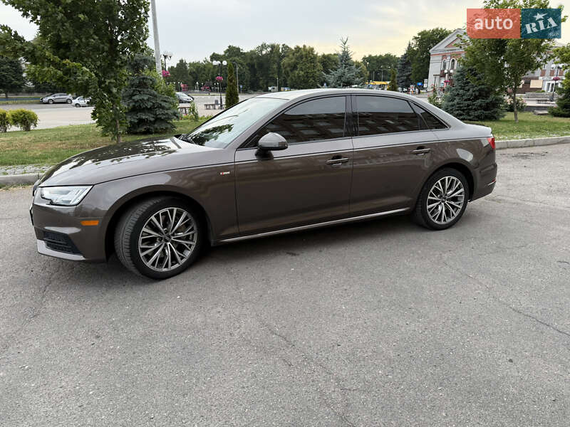 Седан Audi A4 2016 в Золотоноше