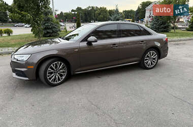 Седан Audi A4 2016 в 