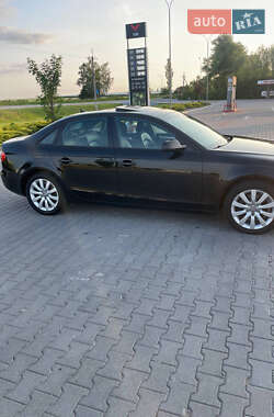 Седан Audi A4 2013 в 