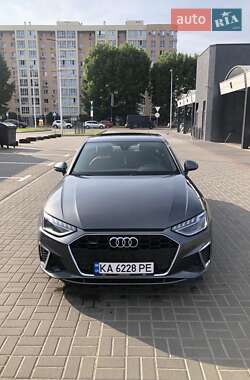 Седан Audi A4 2022 в Києві