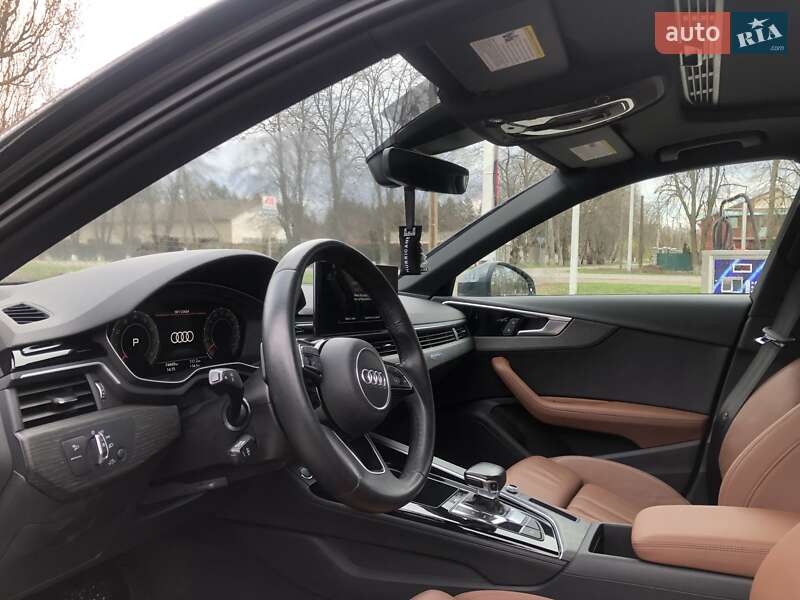 Седан Audi A4 2022 в Киеве