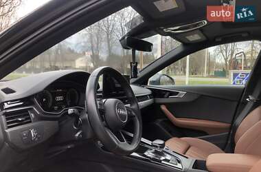 Седан Audi A4 2022 в 