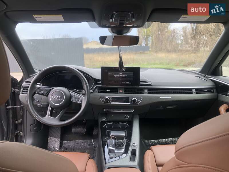 Седан Audi A4 2022 в Киеве