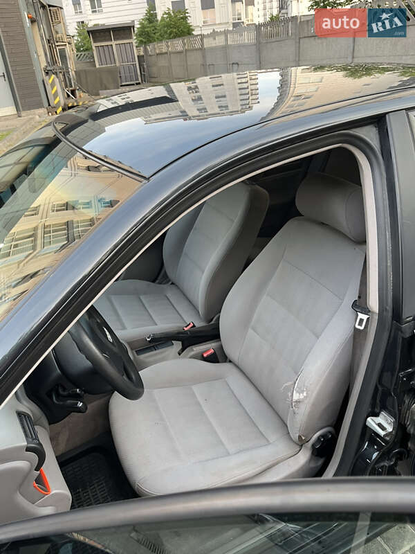 Седан Audi A4 1998 в Ивано-Франковске