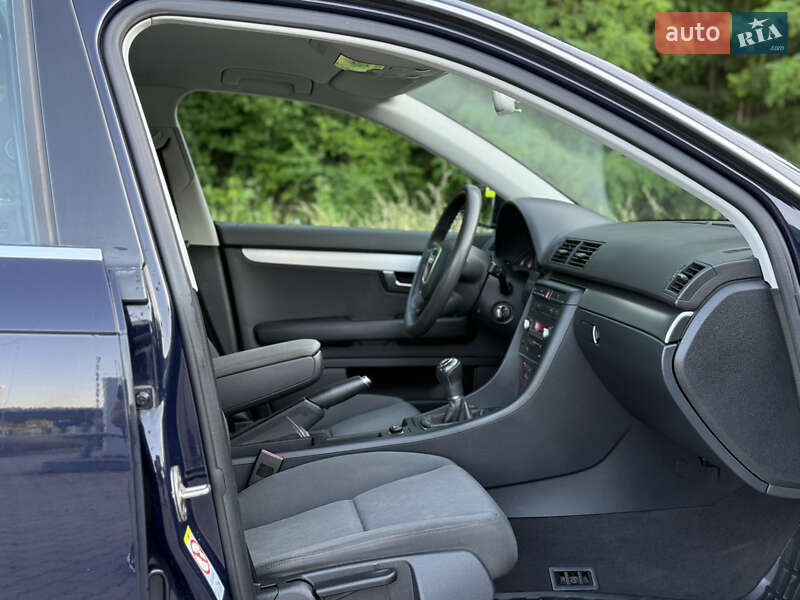 Седан Audi A4 2006 в Могилев-Подольске