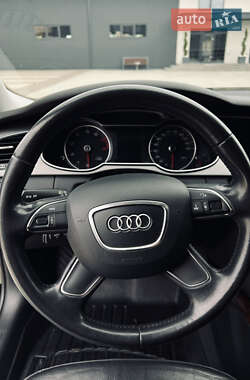Седан Audi A4 2012 в 