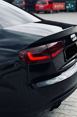 Седан Audi A4 2012 в 