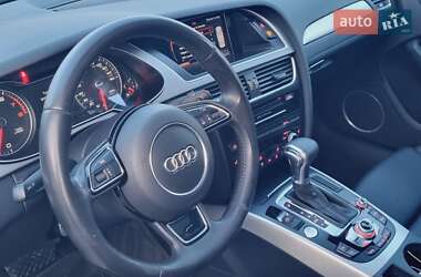 Седан Audi A4 2013 в 