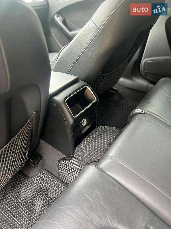 Седан Audi A4 2012 в Львове