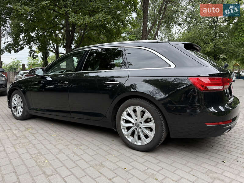 Универсал Audi A4 2016 в Днепре