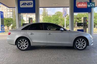 Седан Audi A4 2012 в 