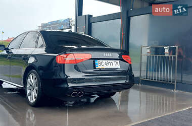 Седан Audi A4 2013 в Львове