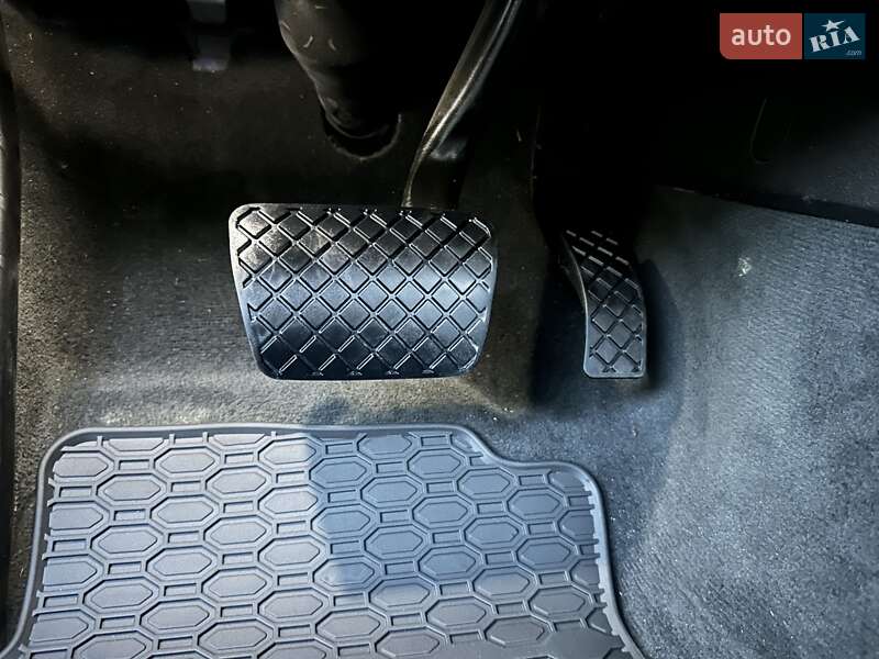 Седан Audi A4 2016 в Львове