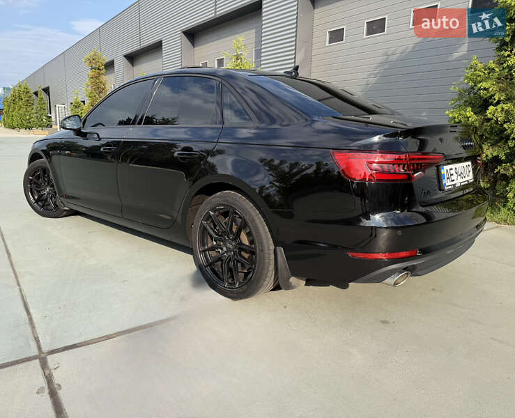 Седан Audi A4 2016 в Дніпрі