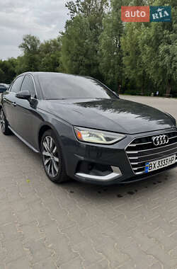 Седан Audi A4 2019 в 
