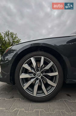 Седан Audi A4 2019 в 