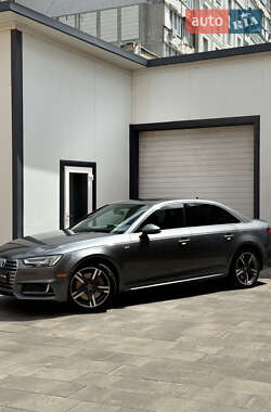 Седан Audi A4 2016 в 